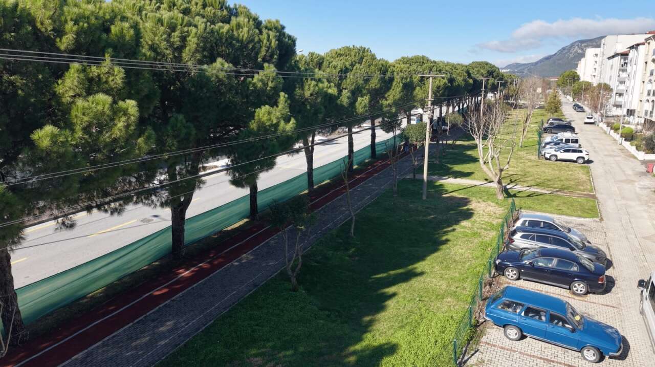 Menteşe Atatürk Bulvarı’nda Yürüyüş ve Bisiklet Yolları Yenileniyor 2